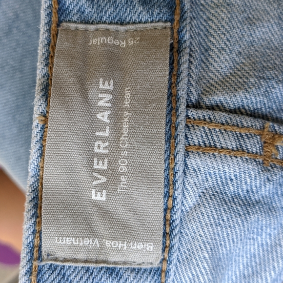 Everlane 90's Cheeky Jean - Picture 9 of 16